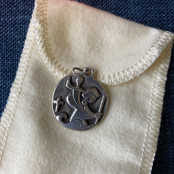 James Avery Vintage Sterling Silver St Christopher Charm - Picture 2 of 5